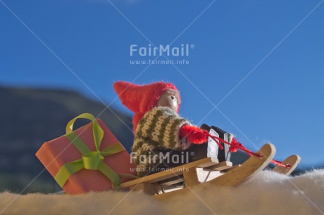 Fair Trade Photo Christmas, Colour image, Gift, Horizontal, Outdoor, Peru, Seasons, Sleighing, Snow, South America, Winter