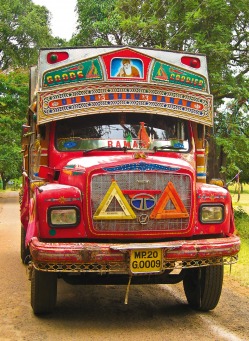 Fair Trade Photo Greeting Card Asia, Car, Colour image, Decoration, Good trip, Green, India, Outdoor, Red, Rural, Street, Streetlife, Transport, Travel, Truck, Vertical