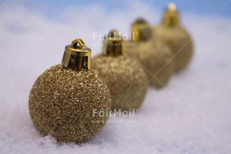 Fair Trade Photo Christmas ball, Gold, Horizontal, Peru, South America, Studio, White