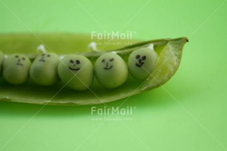 Fair Trade Photo Bean, Colour image, Food and alimentation, Funny, Get well soon, Green, Health, Pea, Peru, Smile, South America, Vegetables, Wellness