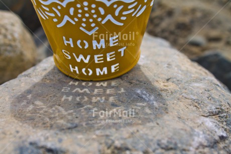 Fair Trade Photo Closeup, Colour image, Horizontal, Letter, Peru, Shadow, South America, Welcome home, Yellow