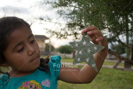 Fair Trade Photo Christmas, Colour image, Horizontal, One girl, People, Peru, South America, Star, Tree