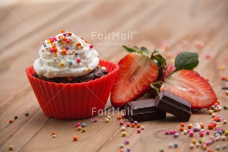 Fair Trade Photo Birthday, Chocolate, Colour image, Cupcake, Food and alimentation, Fruits, Horizontal, Mothers day, Party, Peru, South America, Strawberry