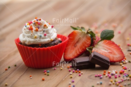 Fair Trade Photo Birthday, Chocolate, Colour image, Cupcake, Food and alimentation, Fruits, Horizontal, Mothers day, Party, Peru, South America, Strawberry