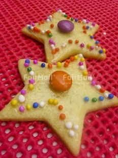 Fair Trade Photo Christmas, Colour image, Day, Food and alimentation, Indoor, Multi-coloured, Peru, Red, South America, Star, Sweets, Tabletop, Vertical