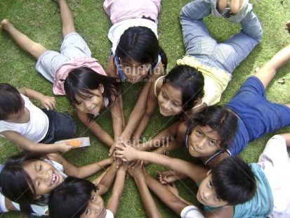 Fair Trade Photo 5-10 years, Activity, Casual clothing, Clothing, Colour image, Cooperation, Day, Friendship, Garden, Group of children, Horizontal, Latin, Outdoor, People, Peru, Playing, South America, Together, Warmth, Well done