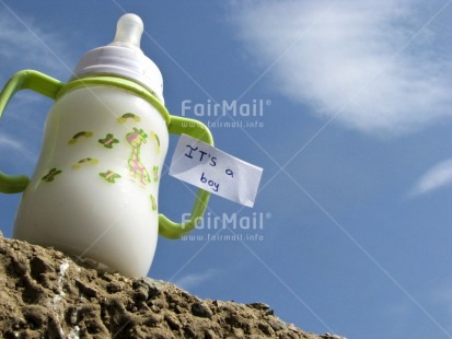 Fair Trade Photo Birth, Bottle, Boy, Colour image, Congratulations, Day, Food and alimentation, Horizontal, Letter, New baby, Outdoor, People, Peru, Sky, South America