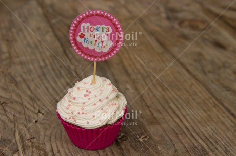 Fair Trade Photo Birth, Colour image, Cupcake, Girl, Horizontal, New baby, People, Peru, Pink, South America