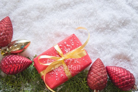 Fair Trade Photo Christmas, Christmas ball, Closeup, Colour image, Gift, Horizontal, Peru, Shooting style, Snow, South America