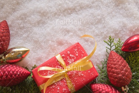 Fair Trade Photo Christmas, Christmas ball, Closeup, Colour image, Gift, Horizontal, Peru, Shooting style, Snow, South America