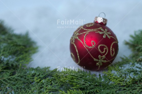 Fair Trade Photo Christmas, Christmas ball, Closeup, Colour image, Green, Horizontal, Red, Seasons, Shooting style, Snow, White, Winter