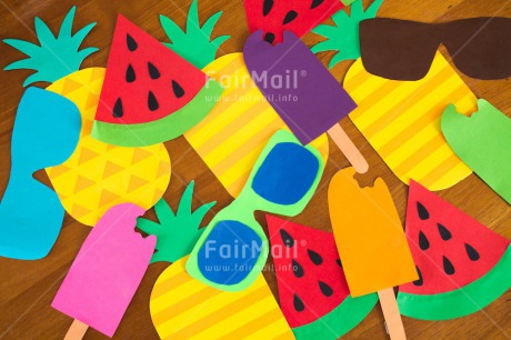 Fair Trade Photo Colour image, Emotions, Food and alimentation, Fruits, Happiness, Holiday, Horizontal, Ice cream, Multi-coloured, Paper, Peru, Pineapple, Seasons, South America, Summer, Sunglasses