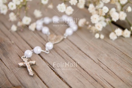 Fair Trade Photo Christianity, Colour image, Communion, Confirmation, Cross, Flowers, Horizontal, Peace, Peru, Religion, South America, Table, White, Wood