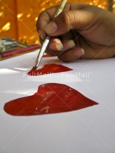 Fair Trade Photo Activity, Artistique, Colour image, Day, Hand, Heart, Indoor, Love, Painter, Painting, Peru, Red, South America, Valentines day, Vertical