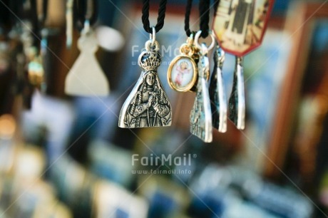 Fair Trade Photo Christianity, Colour image, Focus on foreground, Horizontal, Market, Multi-coloured, Peru, Reflection, Religion, Religious object, South America, Spirituality, Streetlife