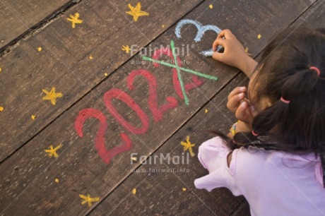 Fair Trade Photo 2023, Activity, Adjective, Celebrating, Child, Draw, Drawing, Girl, Horizontal, New Year, Object, People, Present, Star