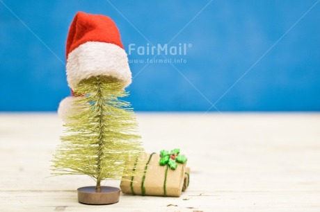 Fair Trade Photo Activity, Adjective, Blue, Celebrating, Christmas, Christmas decoration, Christmas hat, Christmas tree, Colour, Gift, Horizontal, Light, Nature, Object, People, Present, Red, Santaclaus