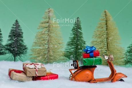 Fair Trade Photo Christmas, Christmas decoration, Colour image, Horizontal, Motorcycle, Object, Peru, Place, Present, Snow, South America, Transport, Trees