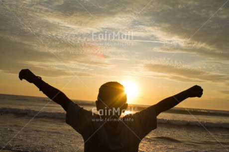Fair Trade Photo Beach, Colour image, Dailylife, Emotions, Happiness, Horizontal, One boy, People, Peru, Sea, Shooting style, Silhouette, South America, Summer, Sunset