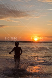 Fair Trade Photo Beach, Colour image, Dailylife, Emotions, Happiness, One boy, People, Peru, Sea, Shooting style, Silhouette, South America, Summer, Sunset, Vertical