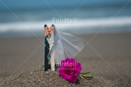 Fair Trade Photo Beach, Bride, Colour image, Funny, Groom, Horizontal, Marriage, Peru, Sea, South America, Wedding