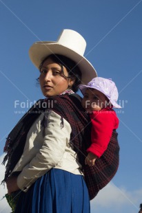 Fair Trade Photo Activity, Agriculture, Animals, Baby, Clothing, Colour image, Ethnic-folklore, Hat, Looking at camera, Market, Mother, One child, One woman, People, Peru, Rural, Sombrero, South America, Traditional clothing, Vertical