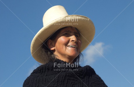 Fair Trade Photo Agriculture, Animals, Clothing, Colour image, Ethnic-folklore, Hat, Horizontal, Market, One woman, People, Peru, Rural, Sombrero, South America, Traditional clothing