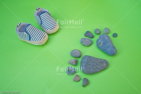Fair Trade Photo Birth, Boy, Colour image, Footstep, Girl, Green, Horizontal, New baby, People, Peru, Shoe, South America