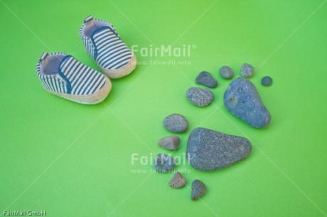 Fair Trade Photo Birth, Boy, Colour image, Footstep, Girl, Green, Horizontal, New baby, People, Peru, Shoe, South America