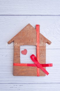 Fair Trade Photo Build, Colour, Colour image, Food and alimentation, Heart, Home, Move, Nest, New home, New life, Object, Owner, Peru, Place, Red, South America, Sweet, Vertical, Welcome home, White