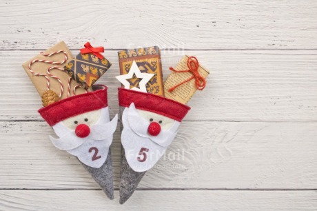 Fair Trade Photo Activity, Adjective, Celebrating, Christmas, Christmas calendar, Christmas decoration, Colour, Cone, Gift, Horizontal, Nature, Object, Present, Red, Star, White