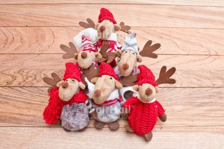 Fair Trade Photo Activity, Adjective, Animals, Celebrating, Christmas, Christmas decoration, Colour, Horizontal, Nature, Object, Party, Present, Red, Reindeer, White, Wood