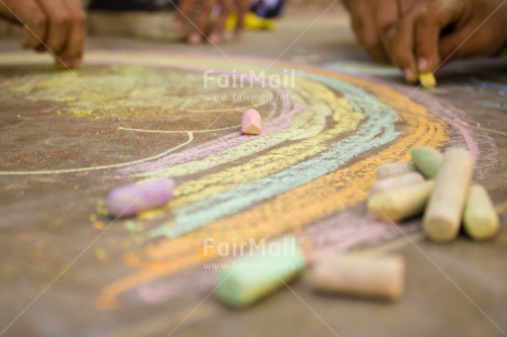 Fair Trade Photo Activity, Chalk, Child, Colour image, Draw, Drawing, Emotions, Felicidad sencilla, Hand, Happiness, Happy, Horizontal, New beginning, Peru, Play, Playing, Rainbow, South America