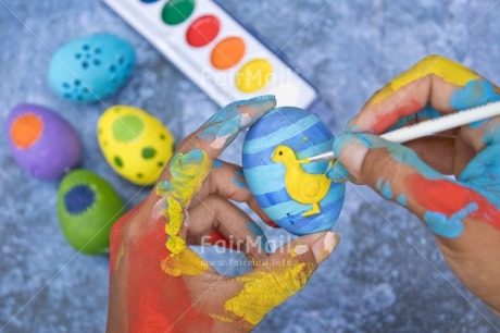 Fair Trade Photo Activity, Adjective, Body, Colour, Easter, Egg, Food and alimentation, Hand, Horizontal, Object, Paint, Painter, Painting, People