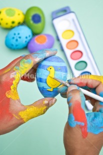 Fair Trade Photo Activity, Adjective, Body, Colour, Easter, Egg, Food and alimentation, Hand, Object, Paint, Painter, Painting, People, Vertical