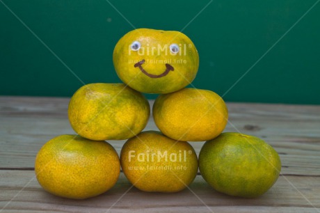 Fair Trade Photo Colour image, Food and alimentation, Friendship, Fruits, Funny, Get well soon, Horizontal, Mandarin, Peru, Smile, South America