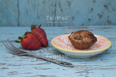 Fair Trade Photo Birthday, Colour image, Cupcake, Food and alimentation, Fruits, Health, Horizontal, Peru, South America, Strawberry