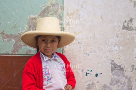 Fair Trade Photo Clothing, Colour image, Dailylife, Horizontal, One girl, People, Peru, Sombrero, South America, Streetlife, Traditional clothing