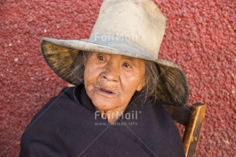 Fair Trade Photo Activity, Colour image, Horizontal, Latin, Looking away, Old age, One woman, People, Peru, Portrait halfbody, Sombrero, South America