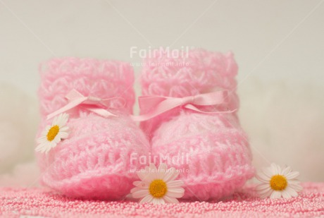 Fair Trade Photo Birth, Colour image, Daisy, Flower, Girl, Horizontal, New baby, People, Pink