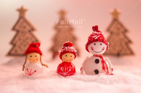 Fair Trade Photo Christmas, Clothing, Cold, Colour image, Hat, Horizontal, Peru, Red, Seasons, Snow, Snowman, South America, Star, Tree, White, Winter