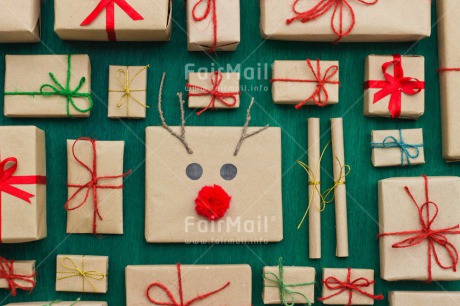 Fair Trade Photo Christmas, Colour image, Crafts, Gift, Green, Horizontal, Nose, Peru, Red, Reindeer, Ribbon, Seasons, South America, Table, Winter