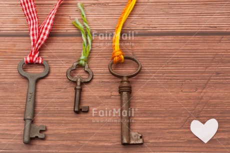 Fair Trade Photo Build, Colour, Colour image, Food and alimentation, Heart, Home, Horizontal, Key, Love, Move, Nest, New home, New life, Object, Owner, Peru, Place, South America, Sweet, Welcome home, White, Wood