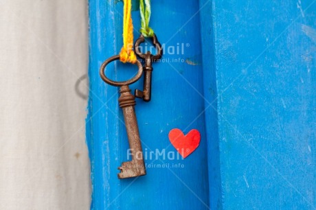 Fair Trade Photo Build, Colour, Colour image, Food and alimentation, Heart, Home, Horizontal, Key, Love, Move, Nest, New home, New life, Object, Owner, Peru, Place, Red, South America, Sweet, Welcome home