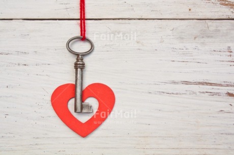 Fair Trade Photo Build, Colour, Colour image, Food and alimentation, Heart, Home, Horizontal, Key, Love, Move, Nest, New home, New life, Object, Owner, Peru, Place, Red, South America, Sweet, Welcome home, White