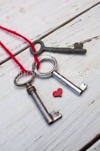 Fair Trade Photo Build, Colour, Colour image, Food and alimentation, Heart, Home, Key, Love, Move, Nest, New home, New life, Object, Owner, Peru, Place, Red, South America, Sweet, Vertical, Welcome home, White