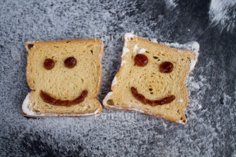 Fair Trade Photo Bread, Colour image, Food and alimentation, Funny, Health, Horizontal, Love, Peru, Smile, South America, Valentines day, Wellness