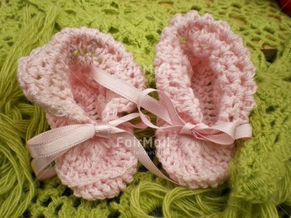 Fair Trade Photo Baby, Birth, Closeup, Colour image, Girl, Horizontal, New baby, People, Peru, Pink, Shoe, South America