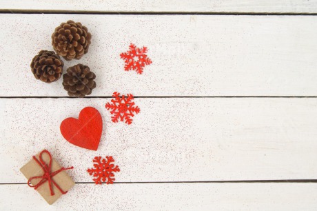 Fair Trade Photo Christmas, Colour image, Gift, Heart, Horizontal, Peru, Pine, Red, Seasons, Snow, South America, Star, Table, White, Winter, Wood