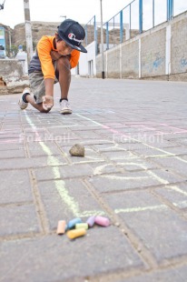 Fair Trade Photo Activity, Boy, Chalk, Child, Colour image, Draw, Drawing, Emotions, Felicidad sencilla, Happiness, Happy, People, Peru, Play, Playing, South America, Vertical